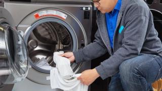 Công suất máy giặt và cách tính mức tiêu thụ điện năng mỗi tháng
