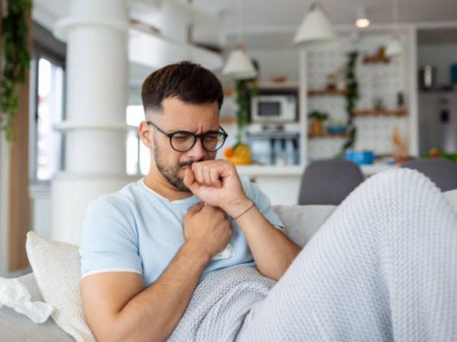 Vì sao nằm điều hòa lại bị khó thở? Cẩn thận với những thói quen sai lầm