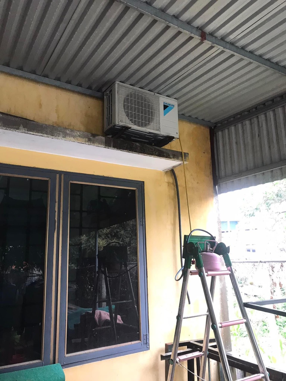 Sửa điều hòa Daikin tại nhà khách hàng