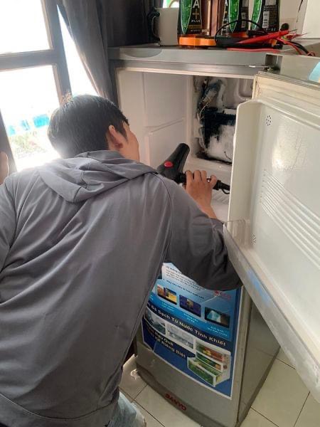 Xử lý dàn lạnh tủ lạnh Toshiba